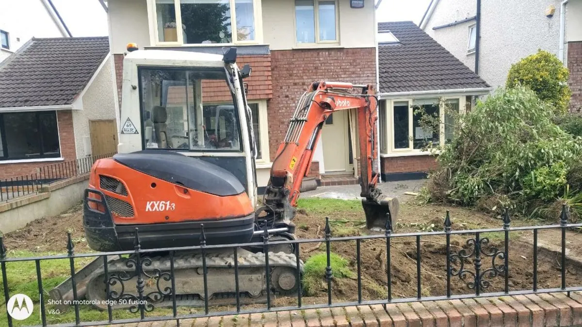 2.7 t Kubota digger for sale - Image 2