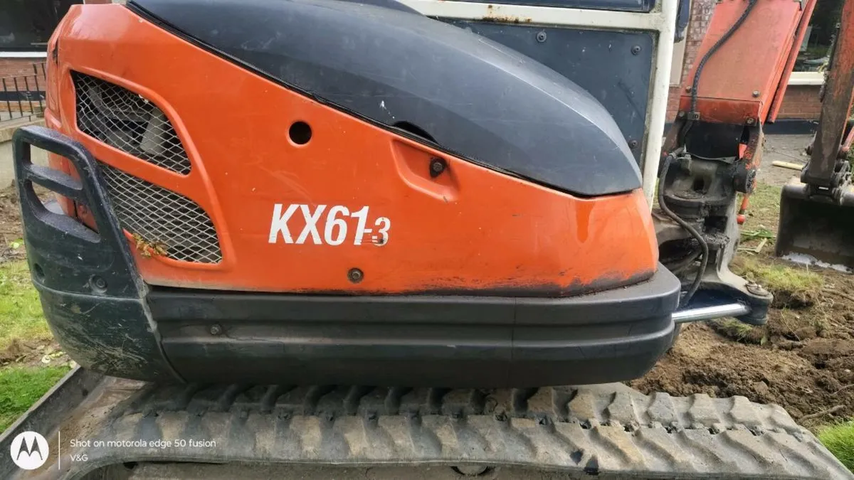 2.7 t Kubota digger for sale - Image 3