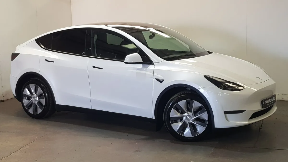 Tesla Model Y LONG RANGE AWD - 1 OWNER 2023 - Image 4