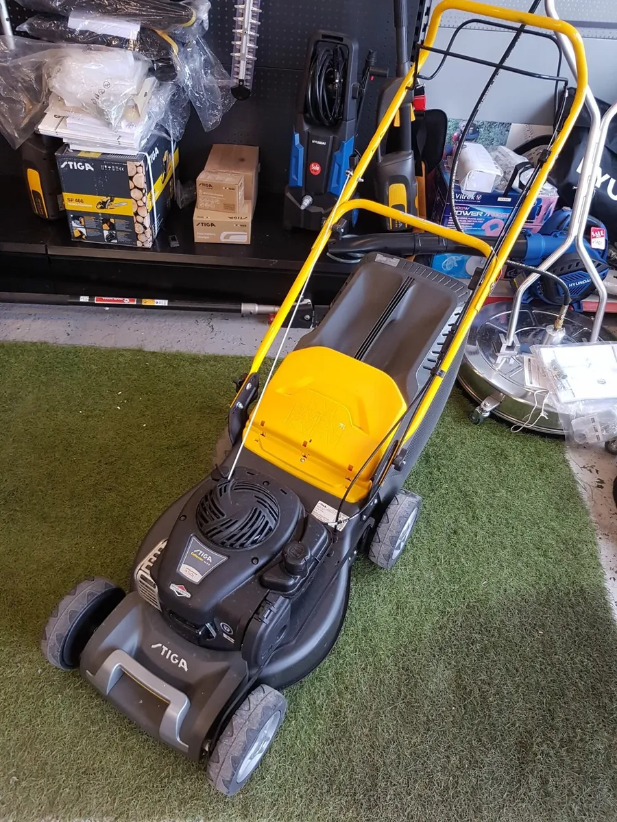 STIGA COLLECTOR 48 SB LAWNMOWER FOR SALE - Image 1