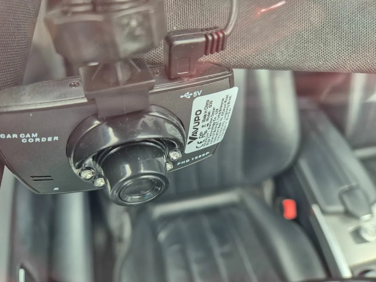Volkswagen Polo 2010 - Image 2