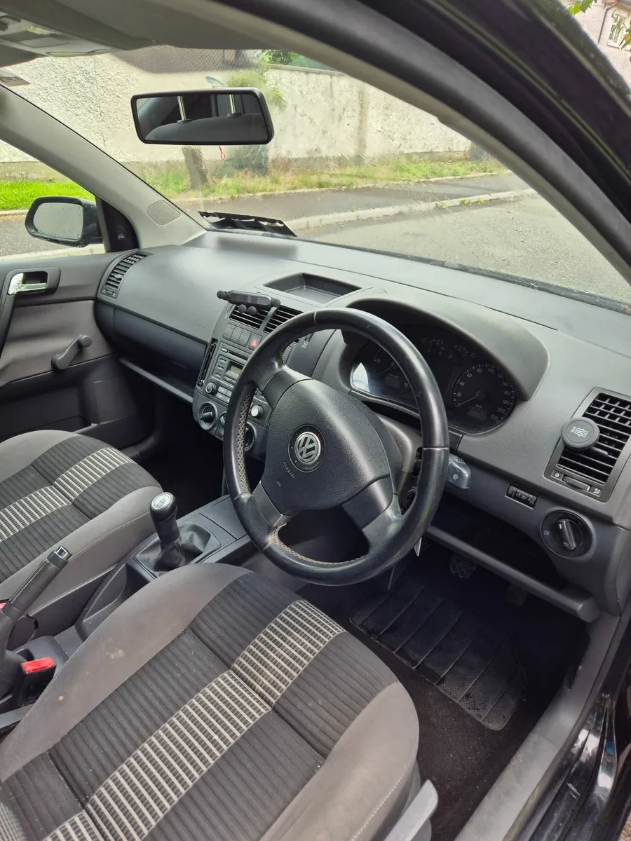Volkswagen Polo 2010 - Image 4