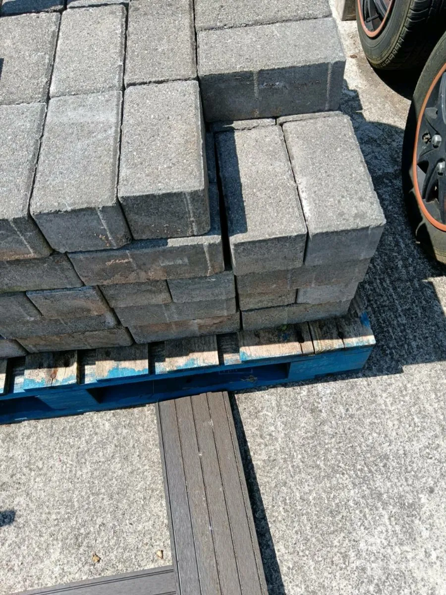 Cobble blocks - Image 1