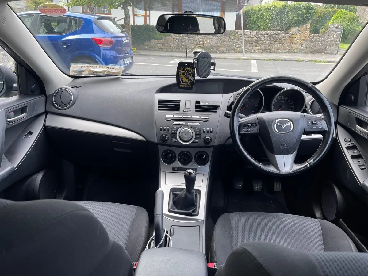 Mazda3   2010 - Image 2