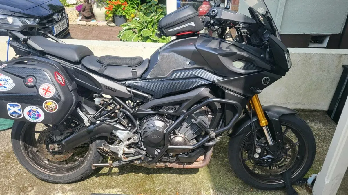 Tracer 900 - Image 1