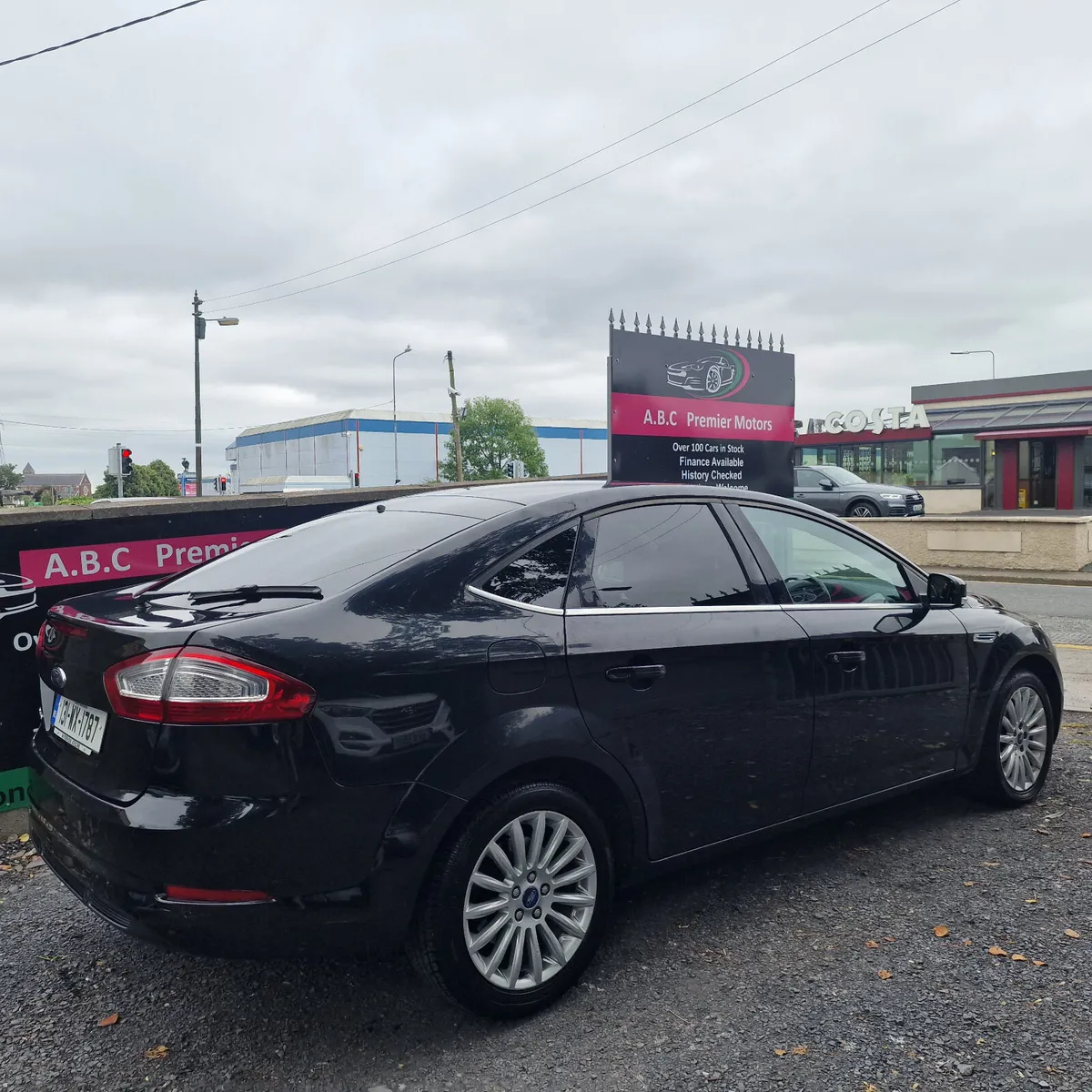 Ford Mondeo 2013 Full service history - Image 3