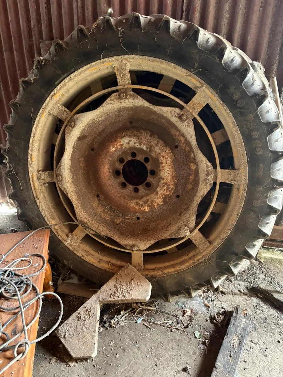 Ford Row crop wheel - Image 1