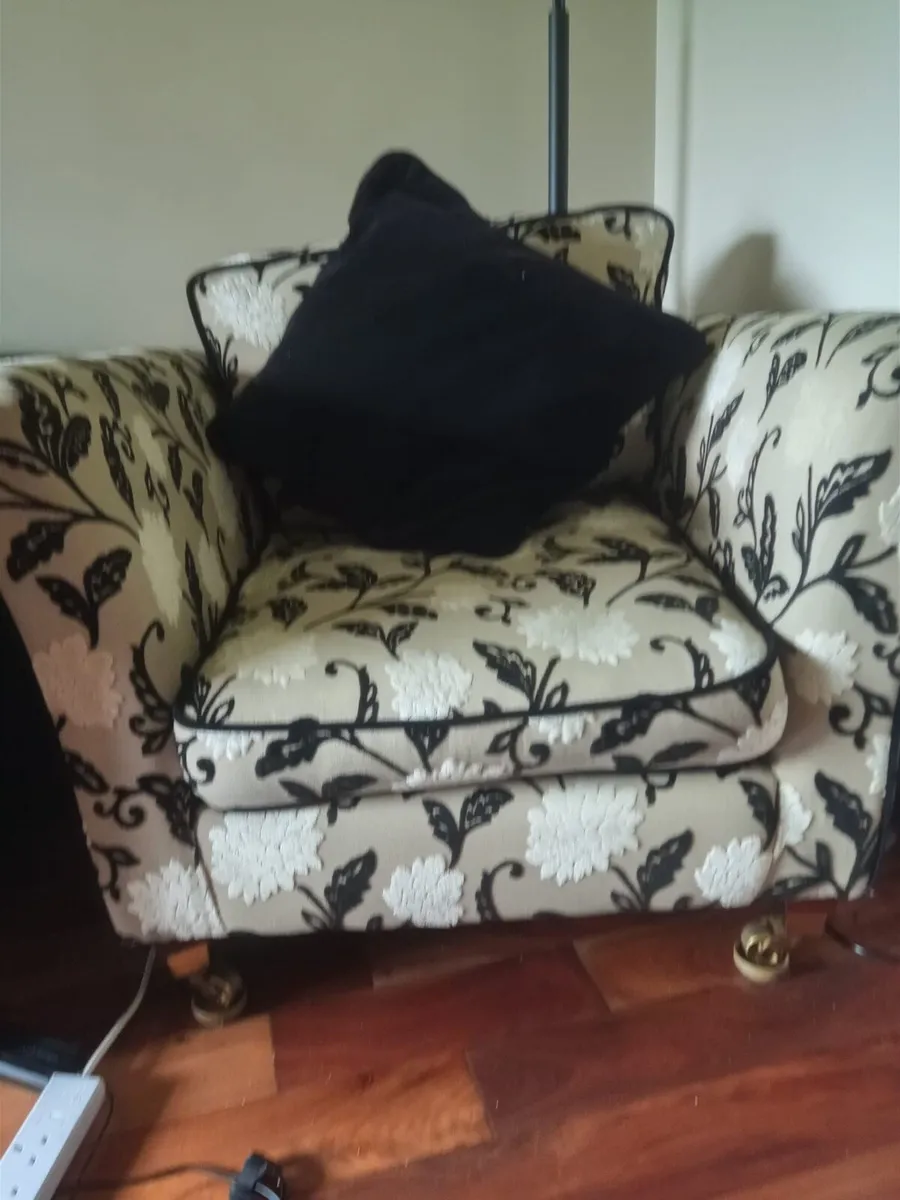 Living Room Furniture - Image 3