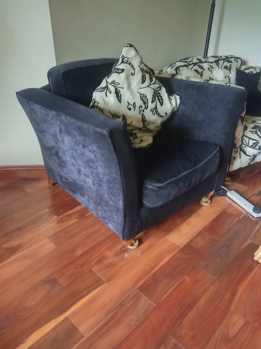 Living Room Furniture - Image 4