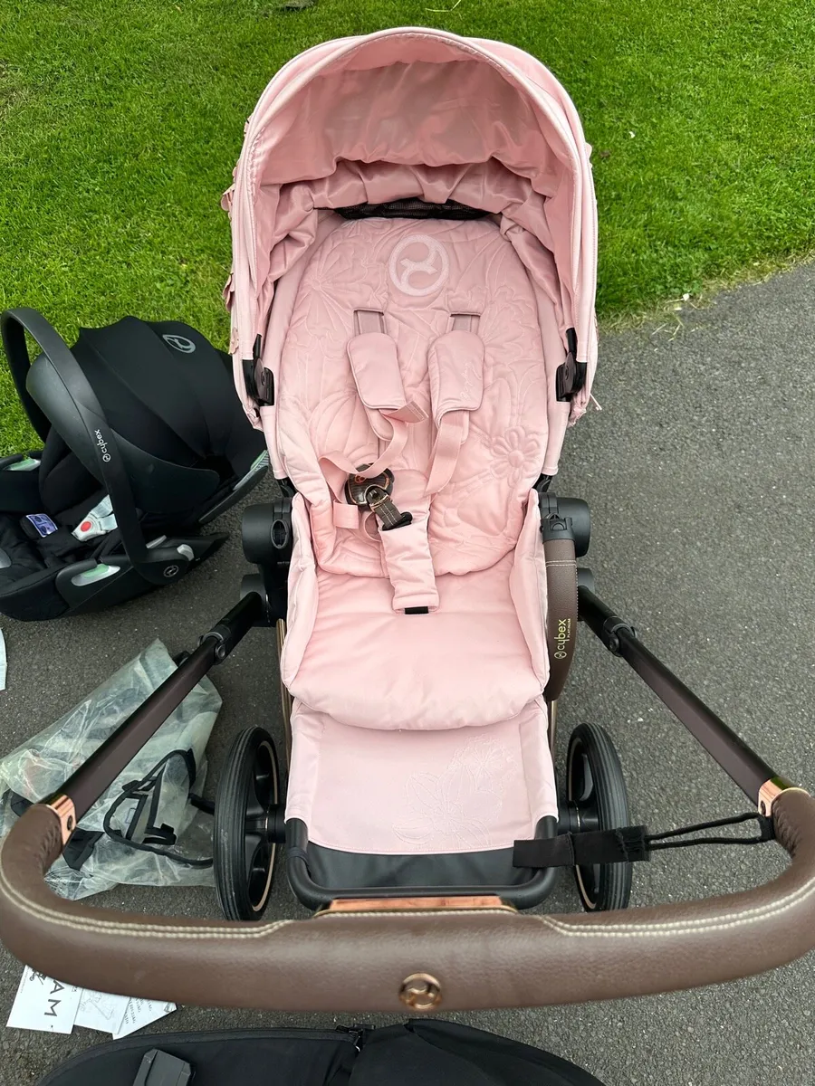 Cybex platinum Priam spring blossom 3 in 1 pink - Image 2