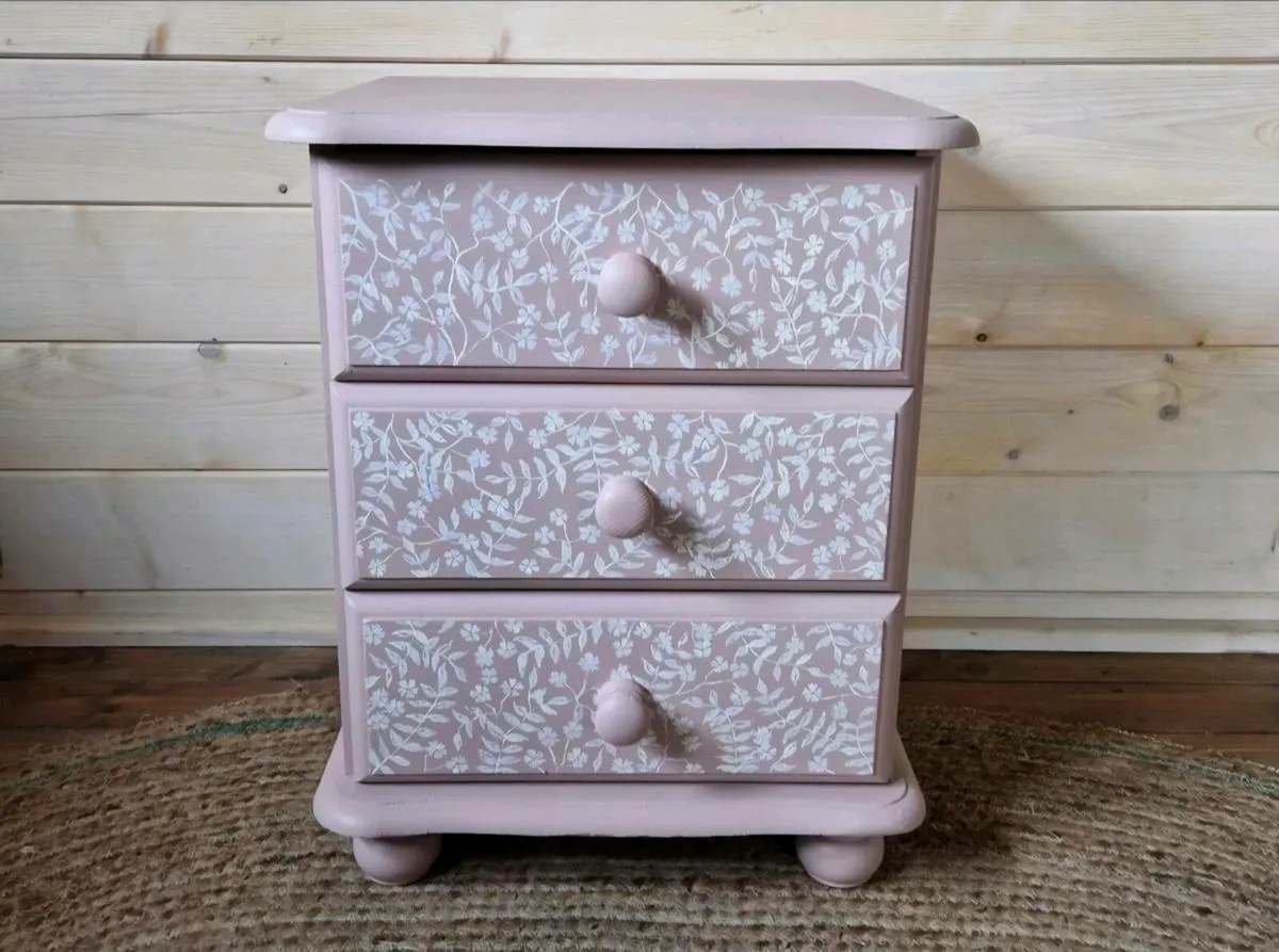 Hand-painted blush floral locker - Image 2