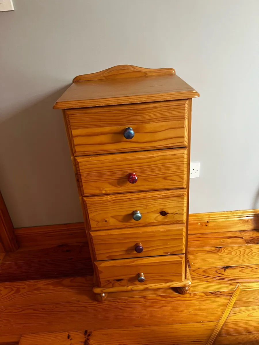 Pine chest of drawers - Image 3