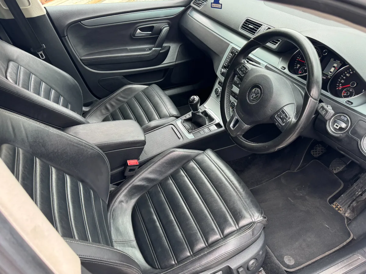 2014 VW Passat CC GT - Image 2