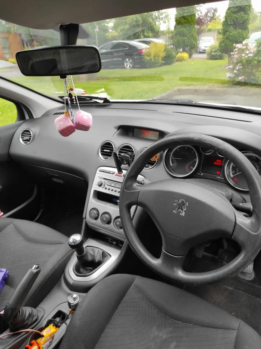 Peugeot 308 2008 - Image 1