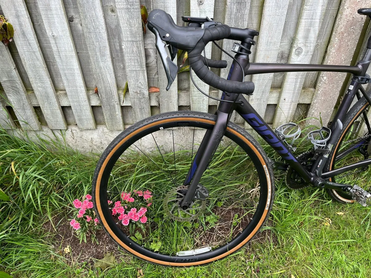 Giant Contend SL 2 Road/Gravel Bike - Image 2