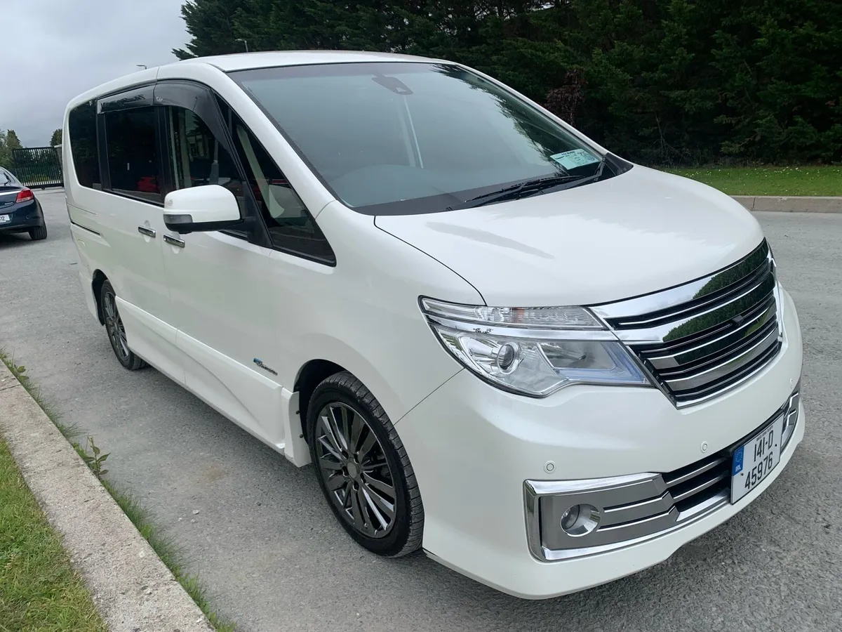 2014 Nissan Serena hybrid, Nctd 4/26, tax 8/25 - Image 2