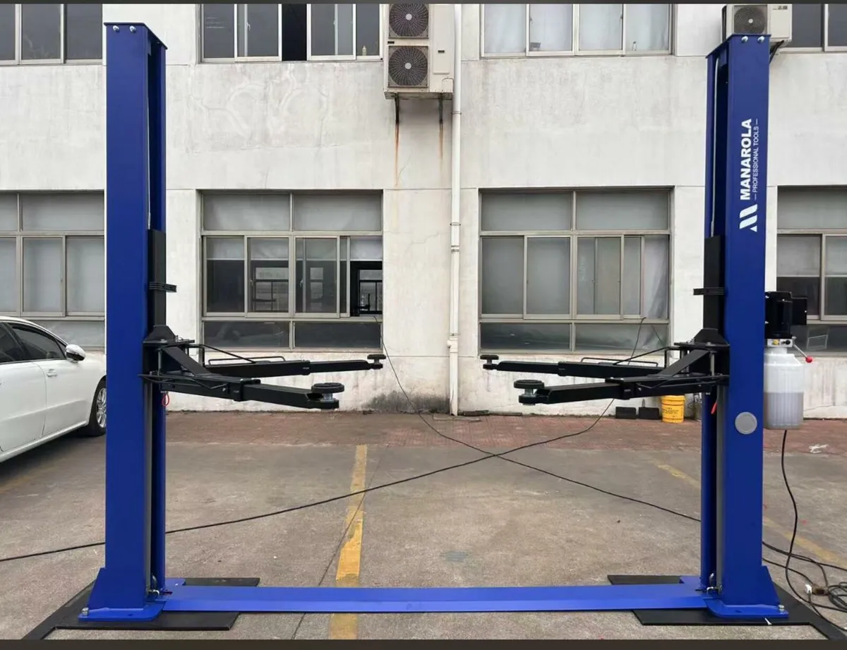2post 4 ton lift - Image 1