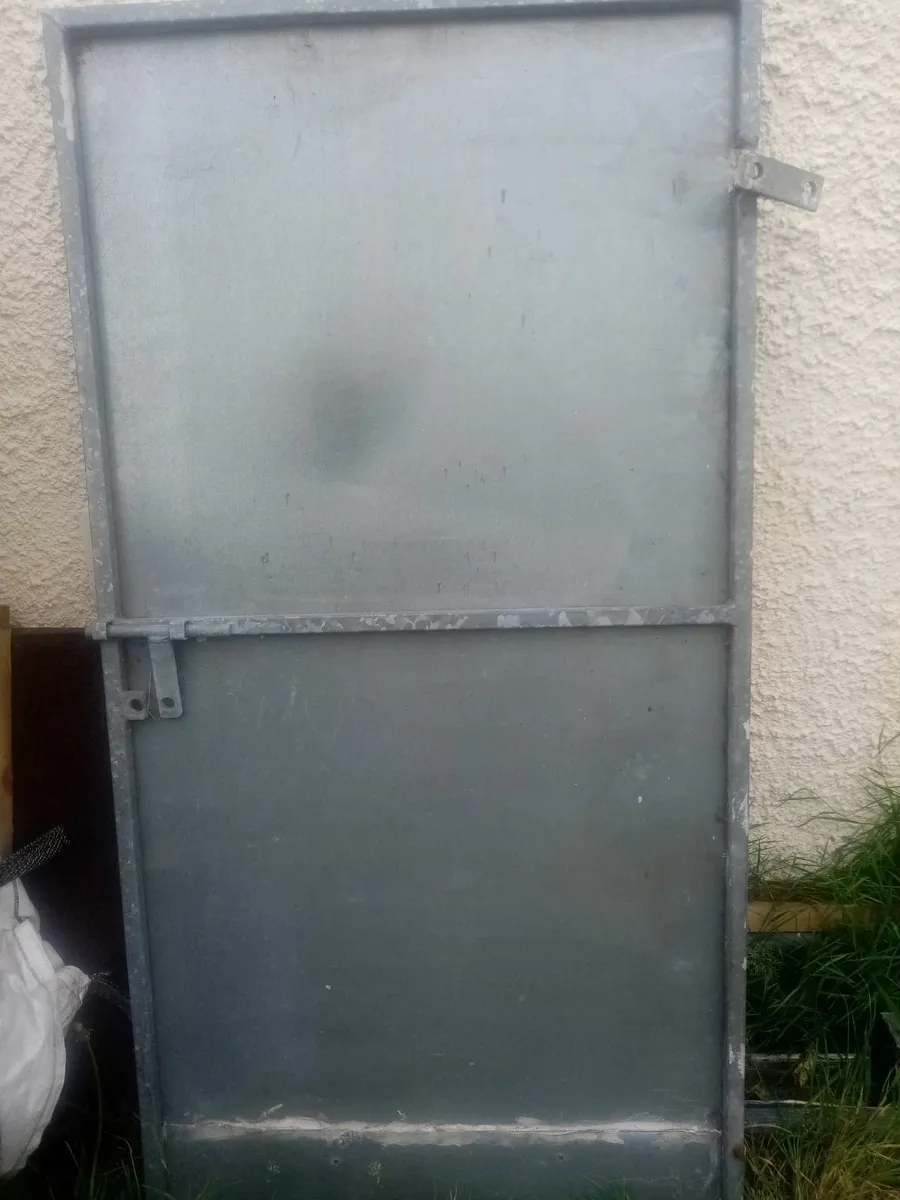 Metal Gate - Image 2