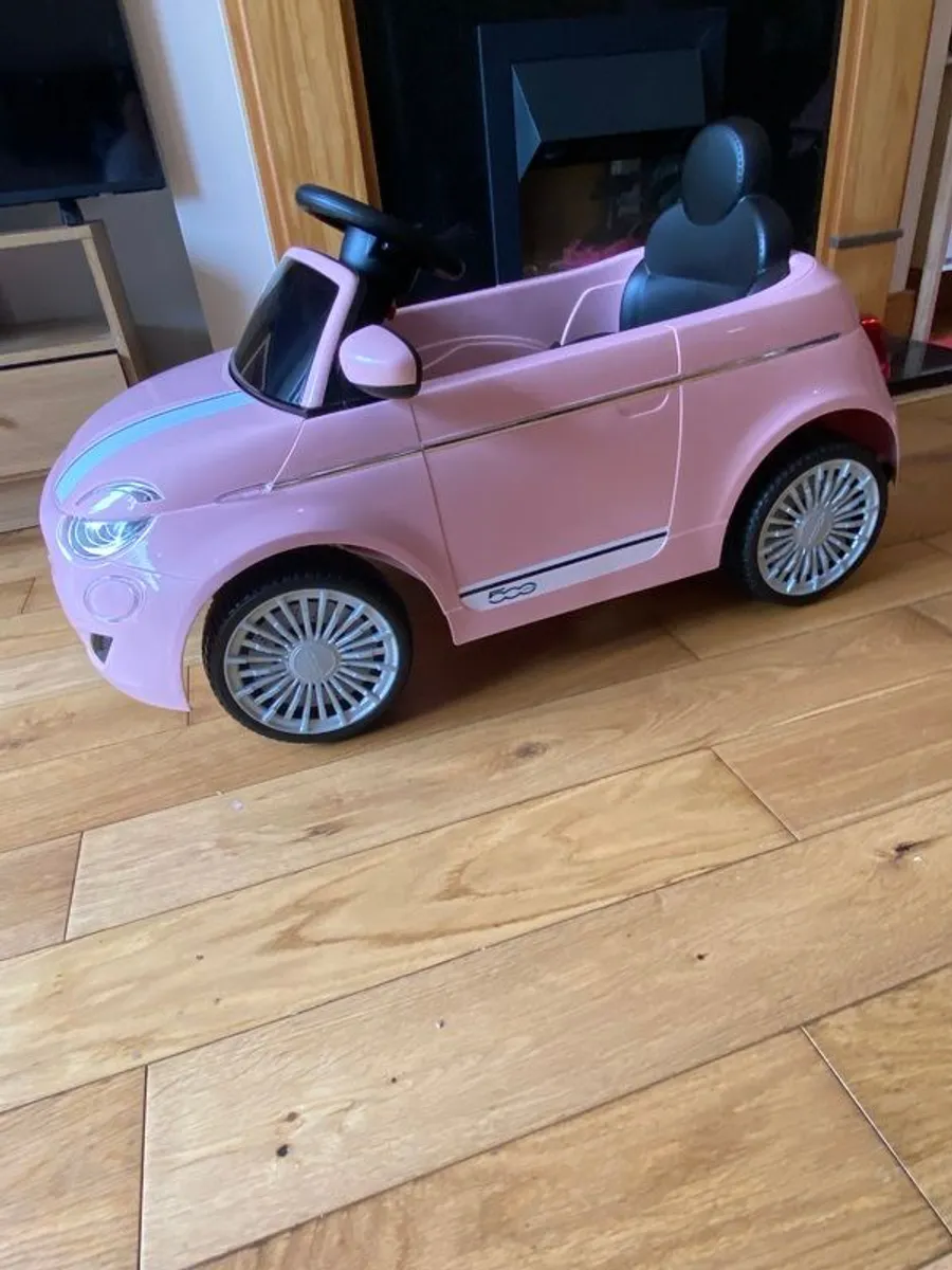 Electric ride on car - Image 1