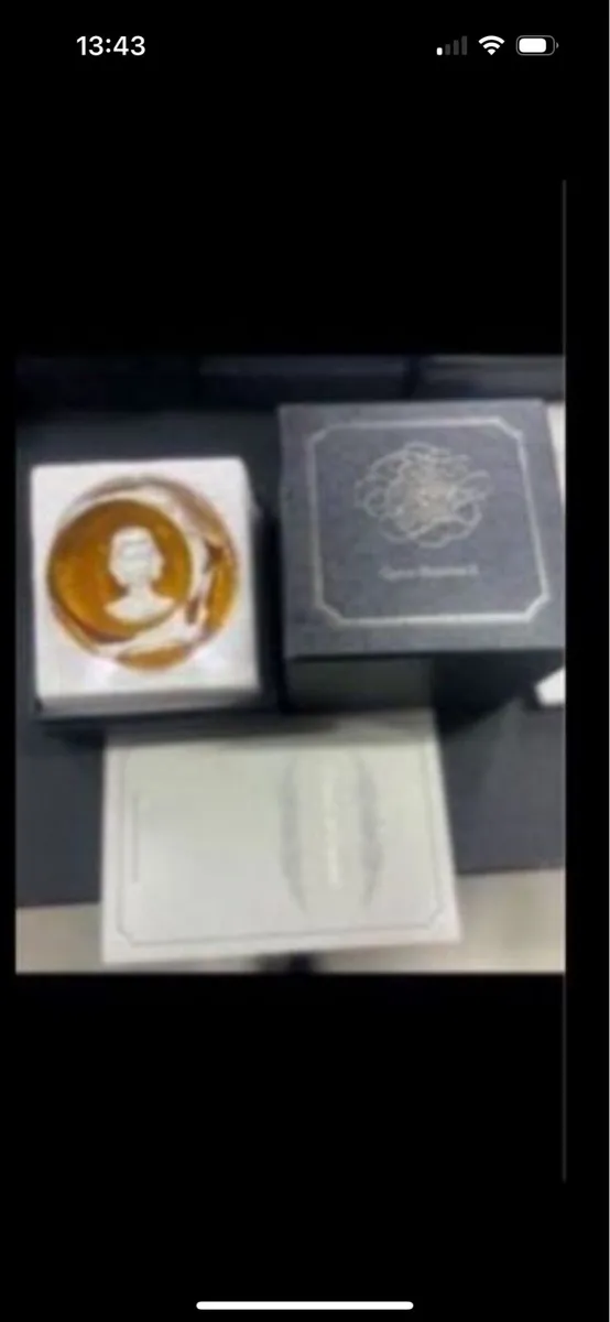 4  pinches baccarat commemorative paperweights - Image 4