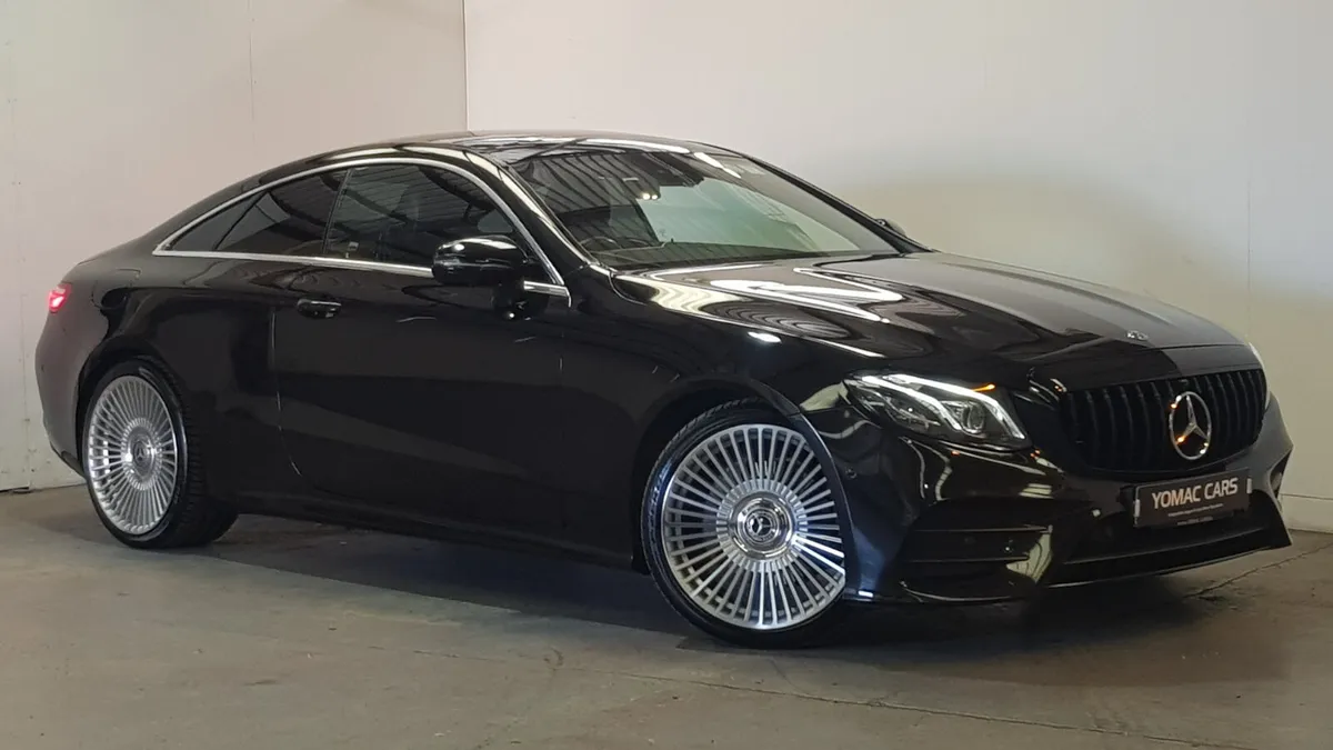 Mercedes-Benz E220 AMG PREMIUM PLUS -- 2019 - Image 1