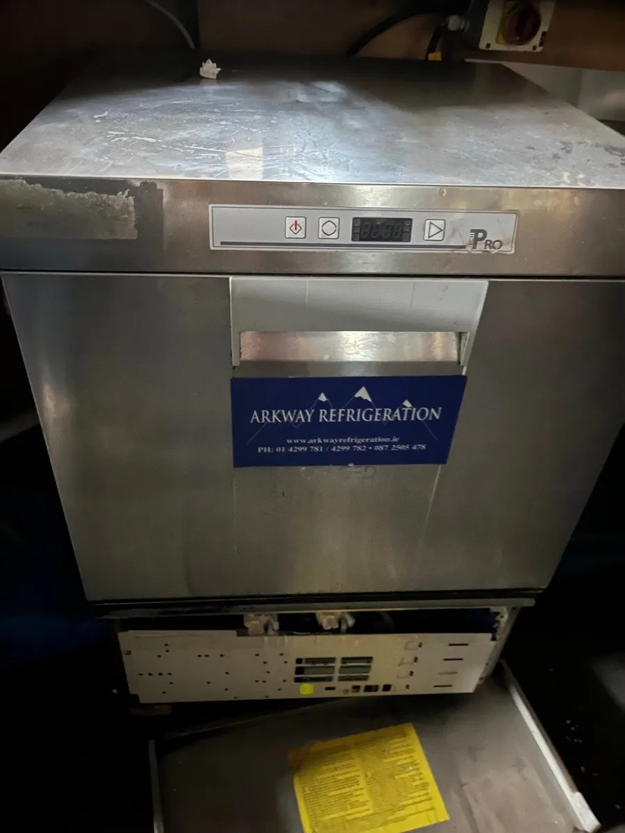 Kitchen equipment - Image 1