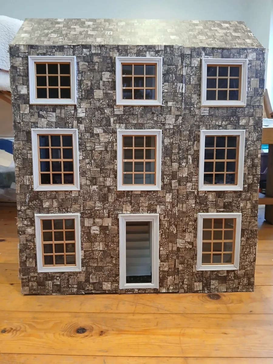 Dollshouse - Image 1