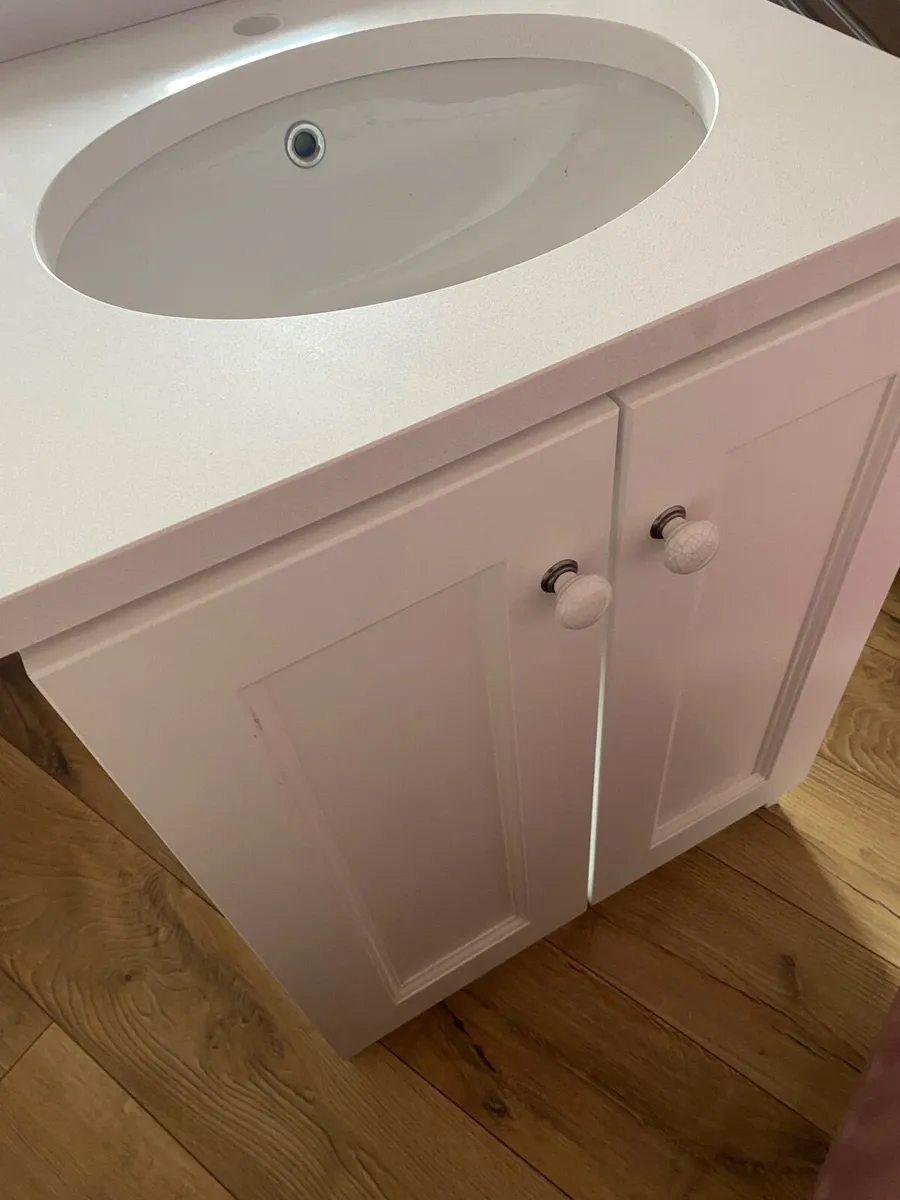 Bathroom cabinet with sink - Image 1
