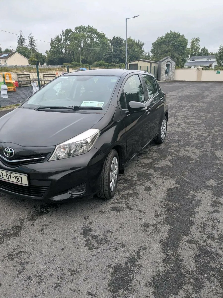 Toyota Yaris 2012 - Image 2