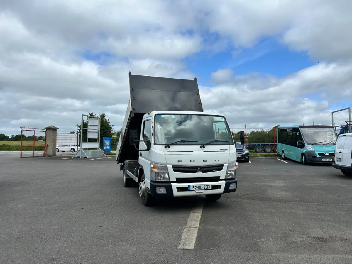 Mitsubishi FUSO Tipper 2015 - Image 1