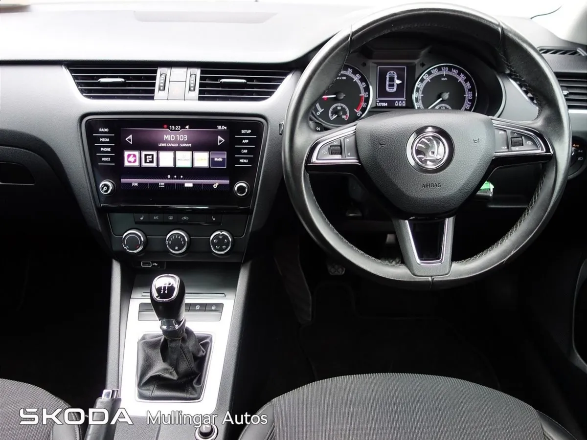 Skoda Octavia Soleil 1.6tdi 115HP - Image 2