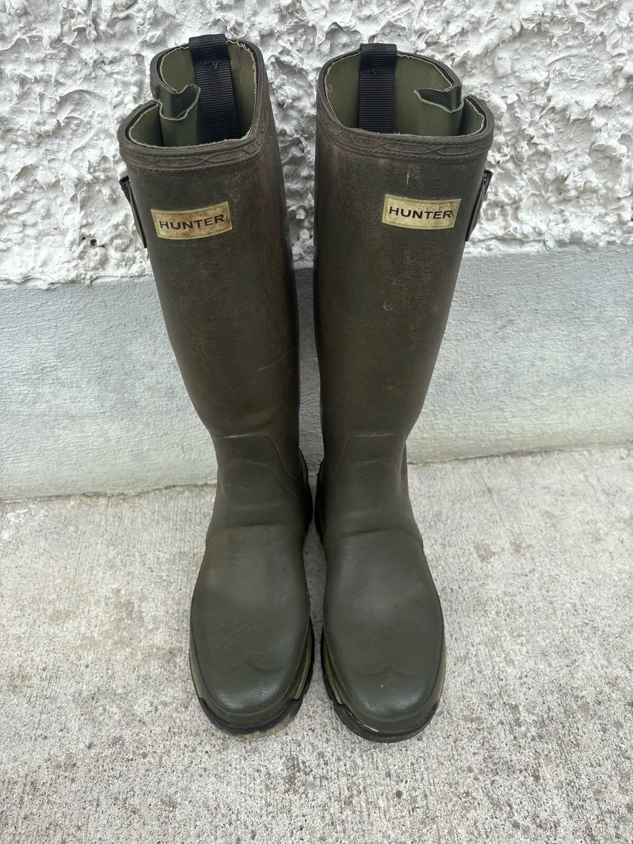 Olive Green Men’s Hunter Balmoral Boots - Image 1