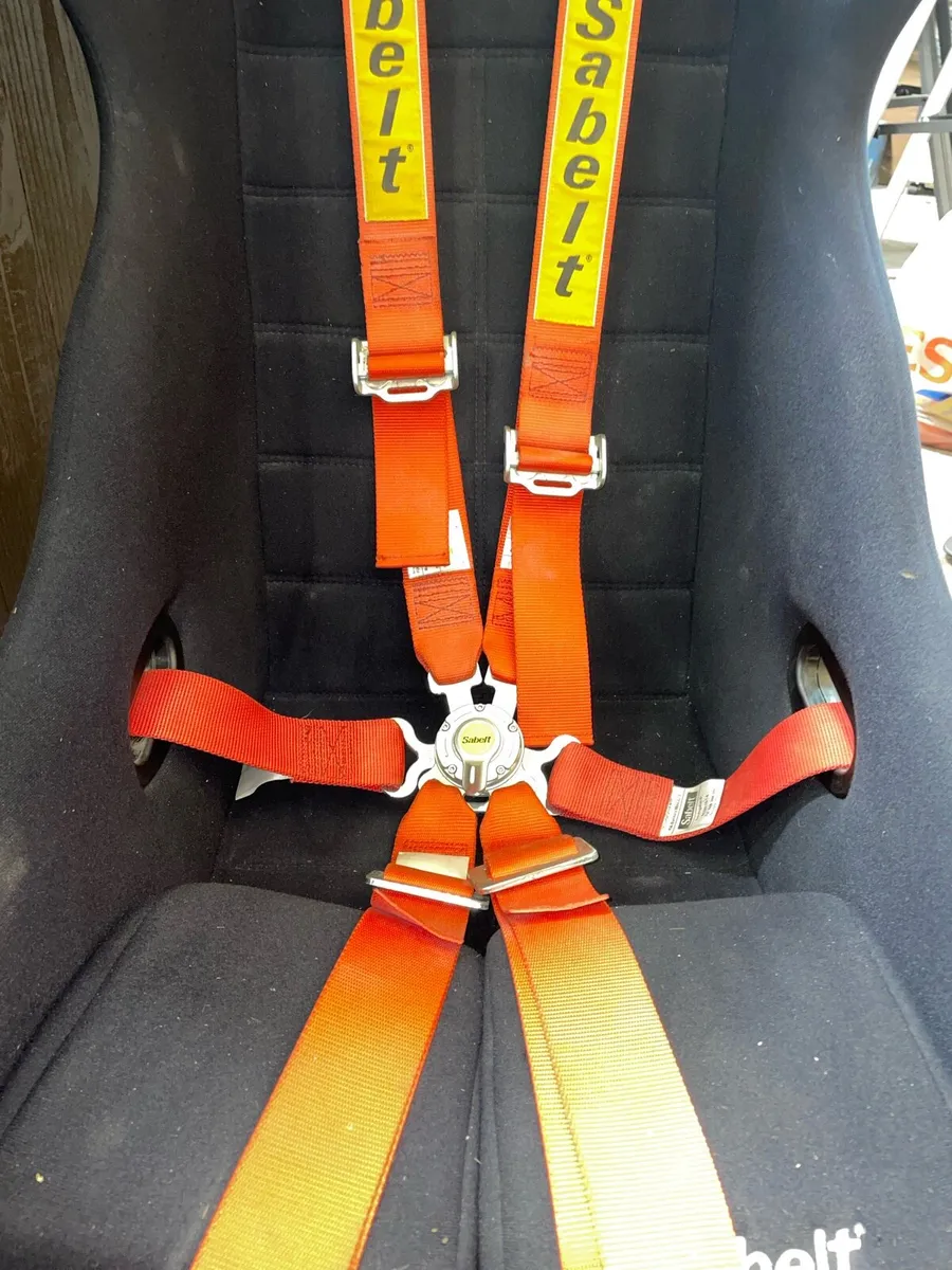Pair Rally Race Seats & Harnesses - Image 2