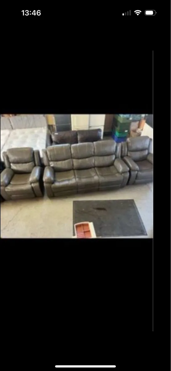 Brand new 3+1+1 couch - Image 1