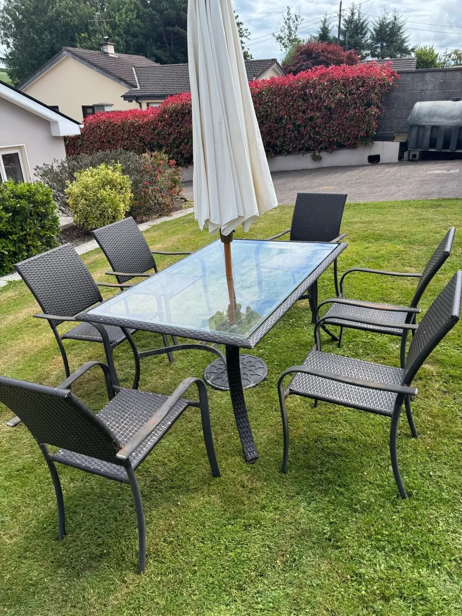 Patio furniture - Image 1