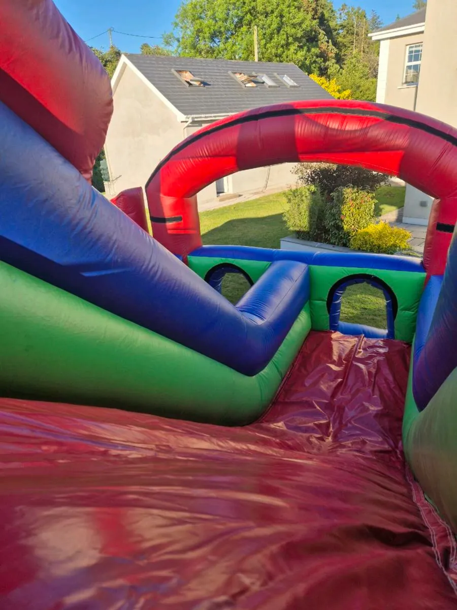 Bouncy Castle Obstacle Course - Image 2
