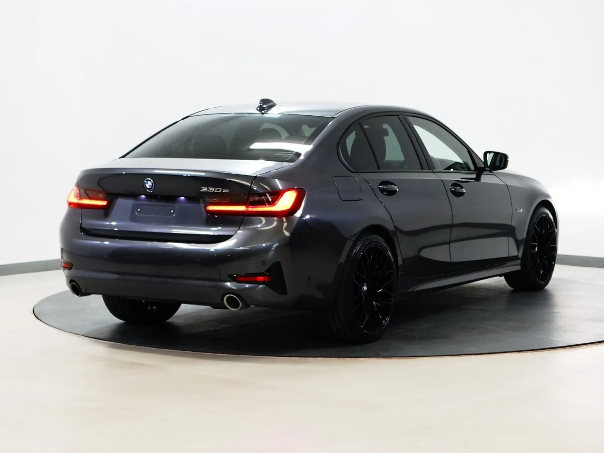 *1* 2022 BMW 3-Series 2.0 se pro - Image 4