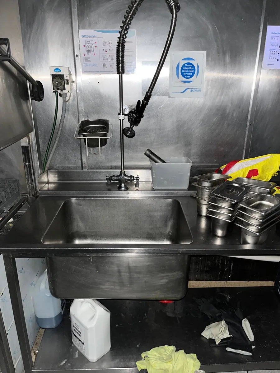 Kitchen equipment - Image 4
