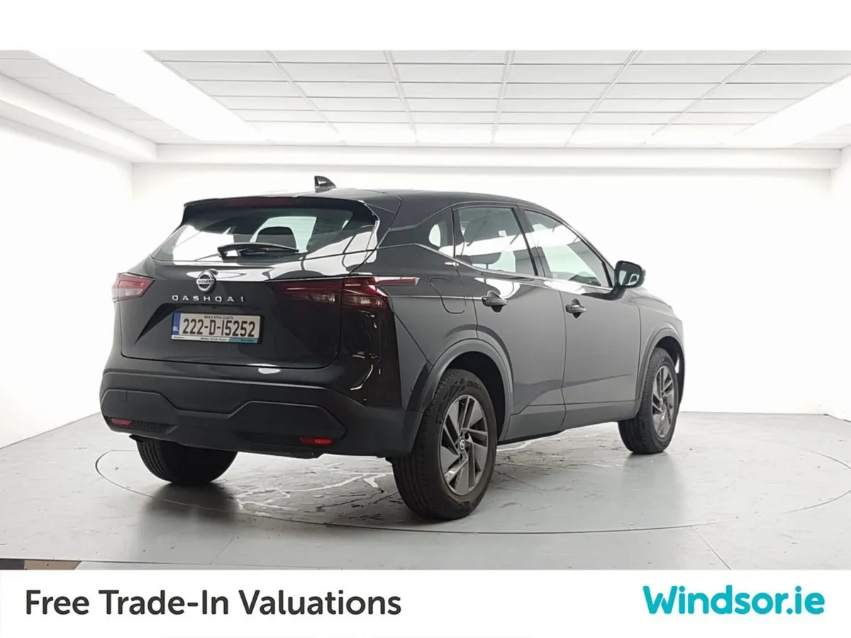 Nissan QASHQAI 1.3 PET Mild Hybrid SV - Image 3