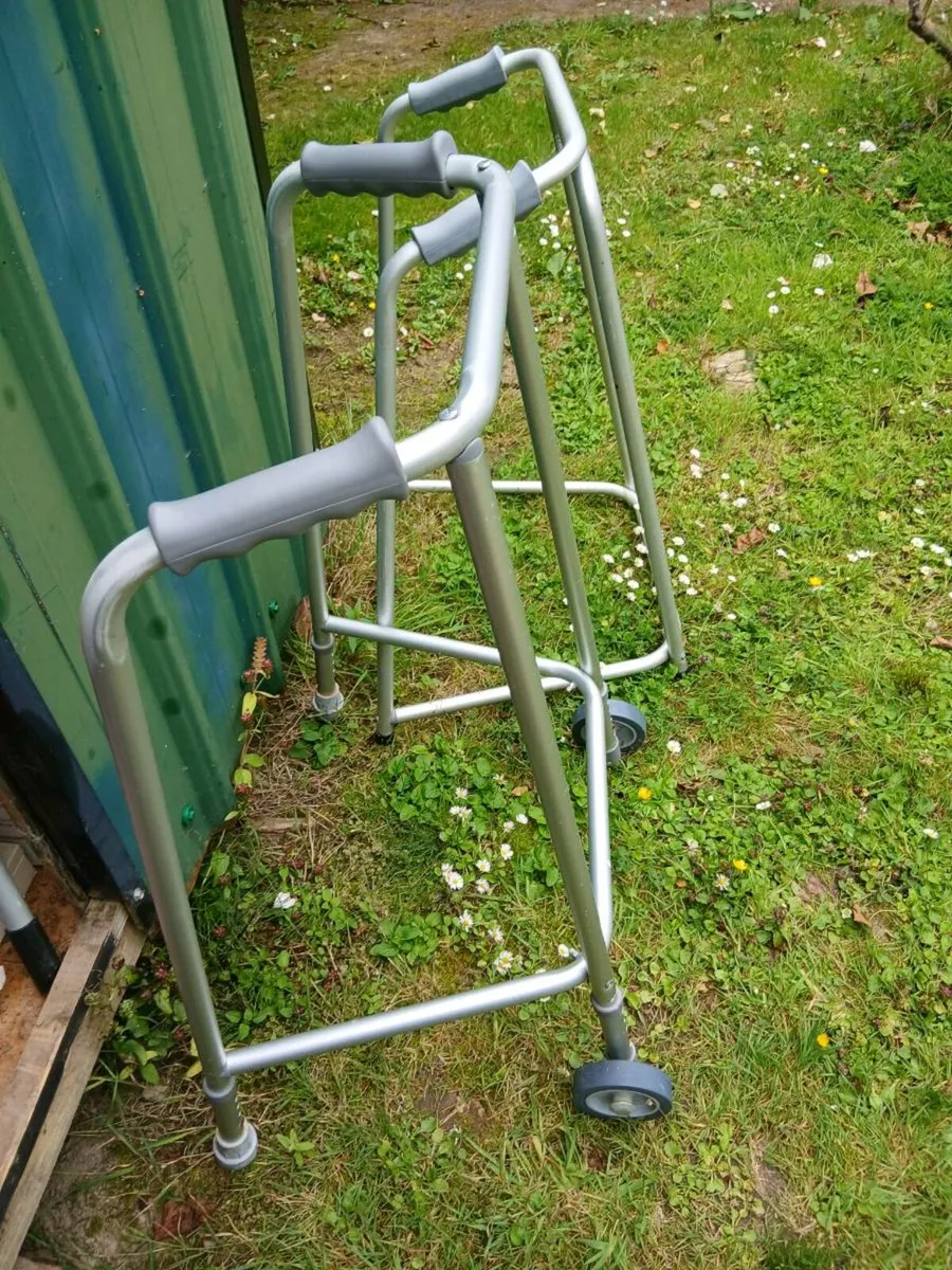Walking aids - Image 2