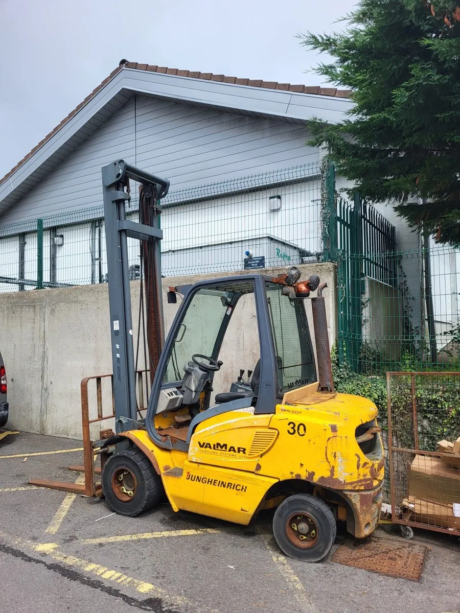 Forklift - Image 2