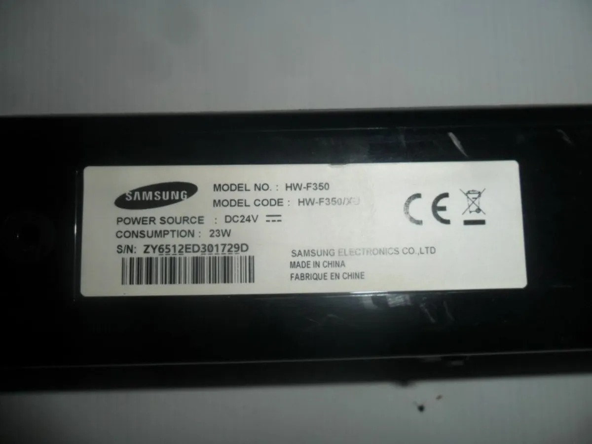 Samsung sound bar with sub - Image 4