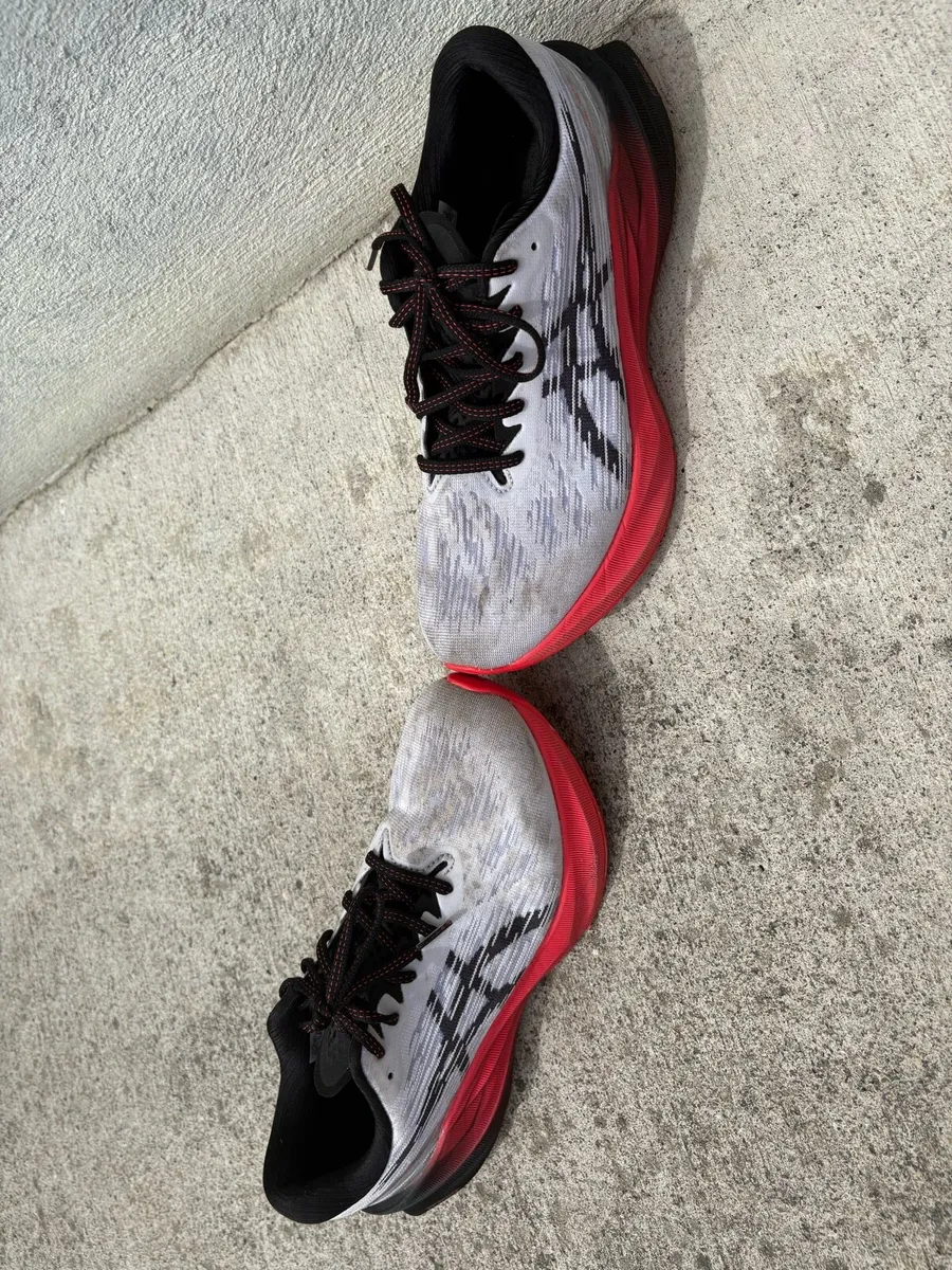 Men’s Asics Novablast 3 Runners - Image 4