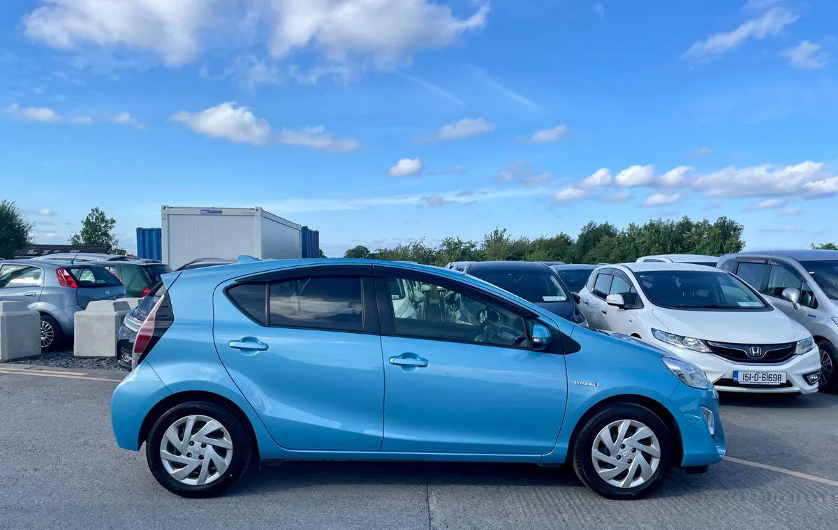 Toyota Aqua 2015 - Image 4