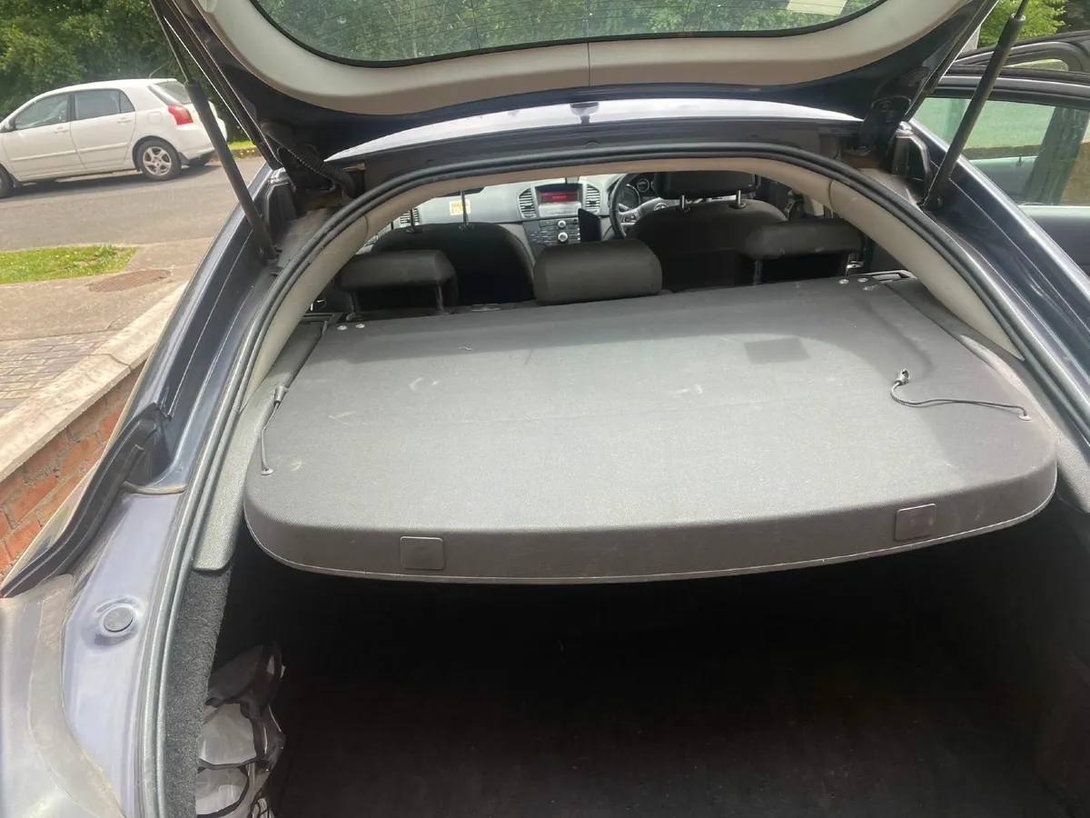 Car - Image 3