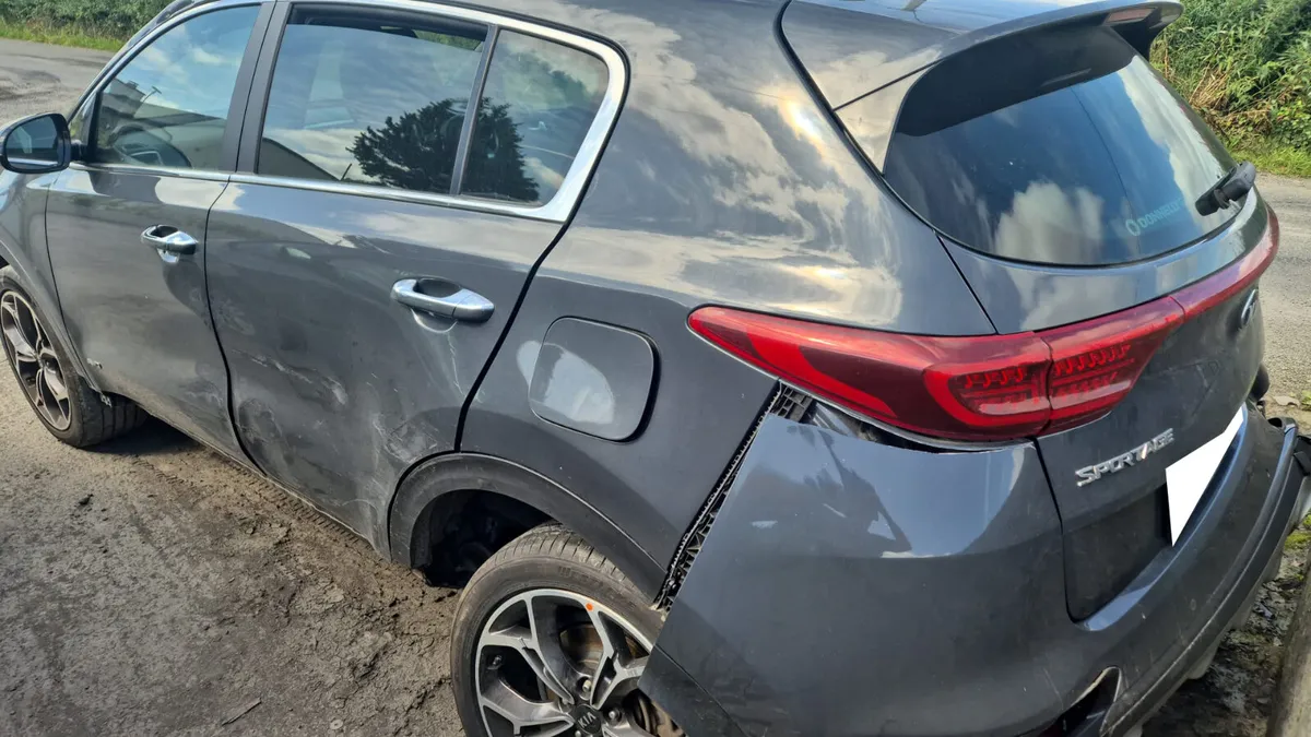 2018 KIA SPORTAGE GT LINE 1.6 PETROL FOR BREAKING! - Image 2