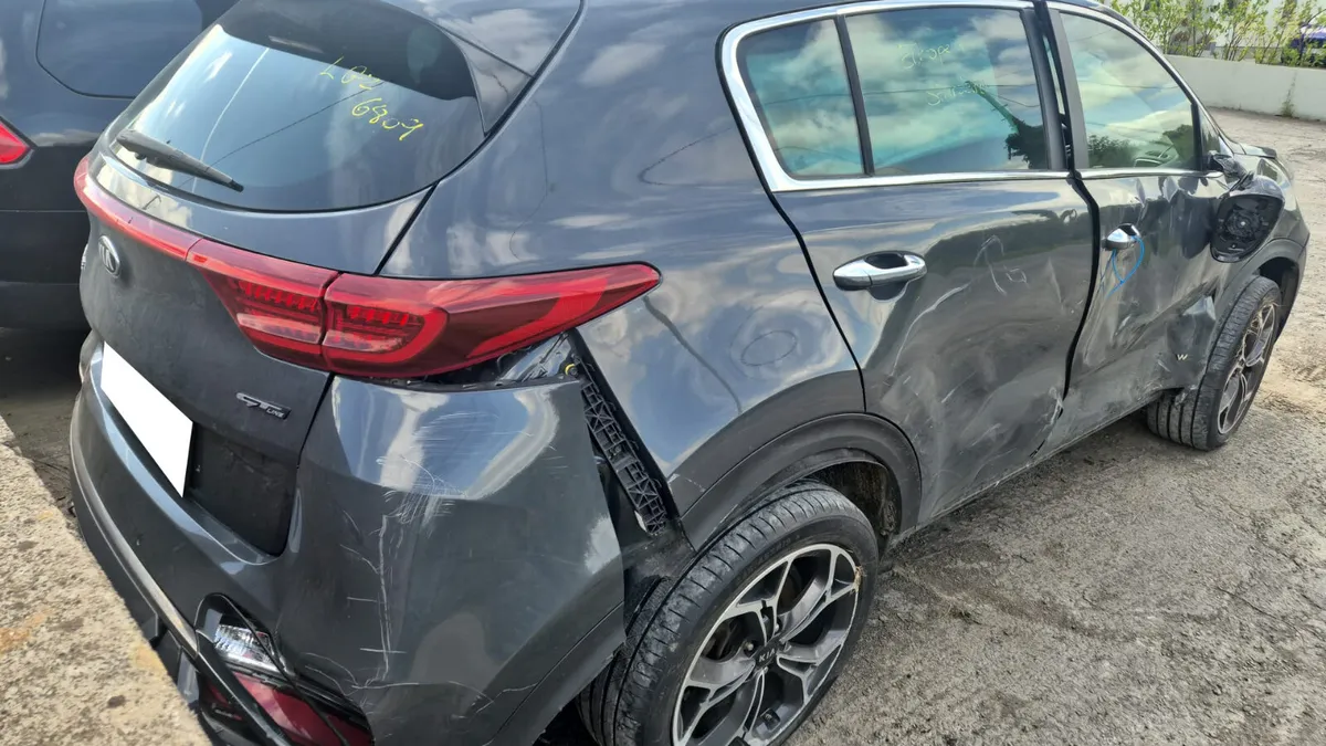 2018 KIA SPORTAGE GT LINE 1.6 PETROL FOR BREAKING! - Image 3