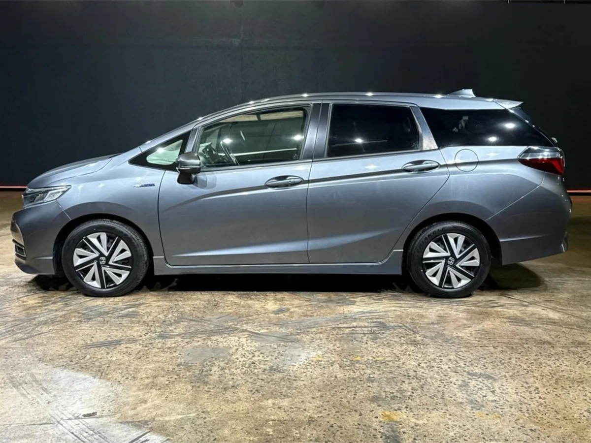 Honda Shuttle 1.5 HYBRID AUTOMATIC - Image 4