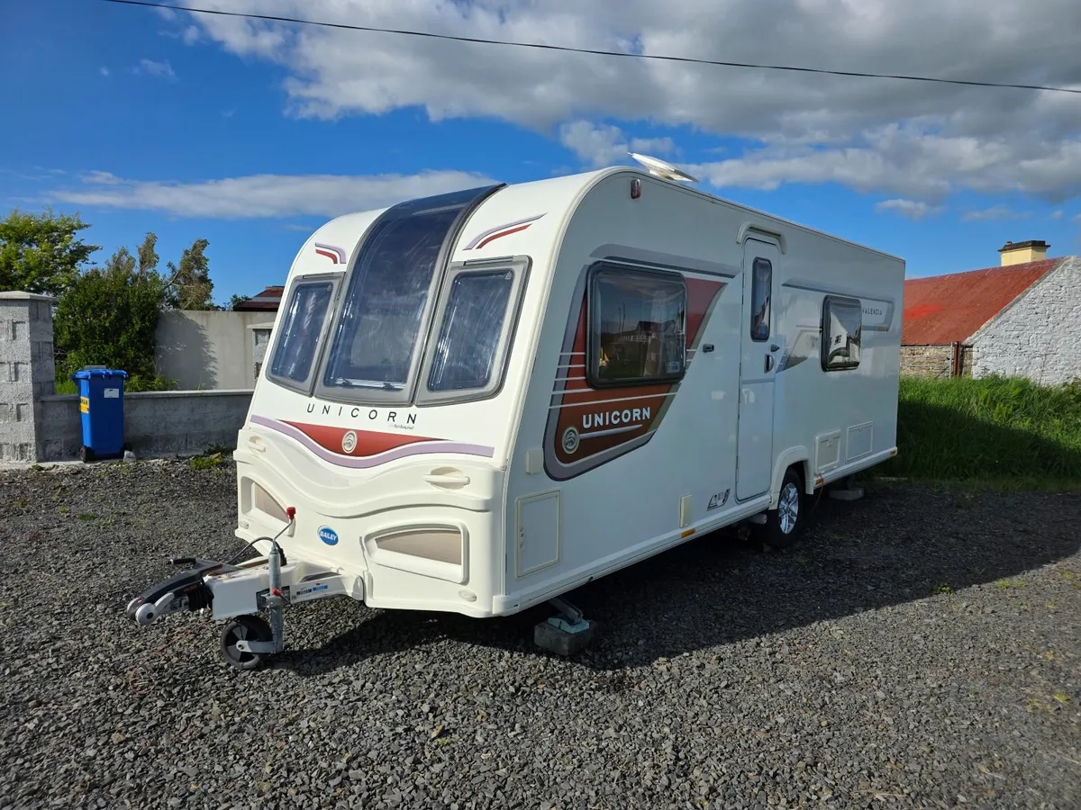 🥇Stunning Bailey Unicorn II Valencia🥇 - Image 1