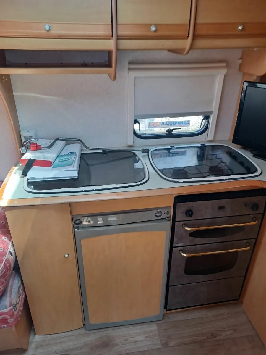 Bailey pageant 4 berth fixed bed - Image 4